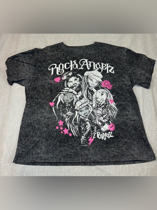 Bratz Tops - BRATZ Rock Angelz Graphic Tee - Black & Pink SZ XXL